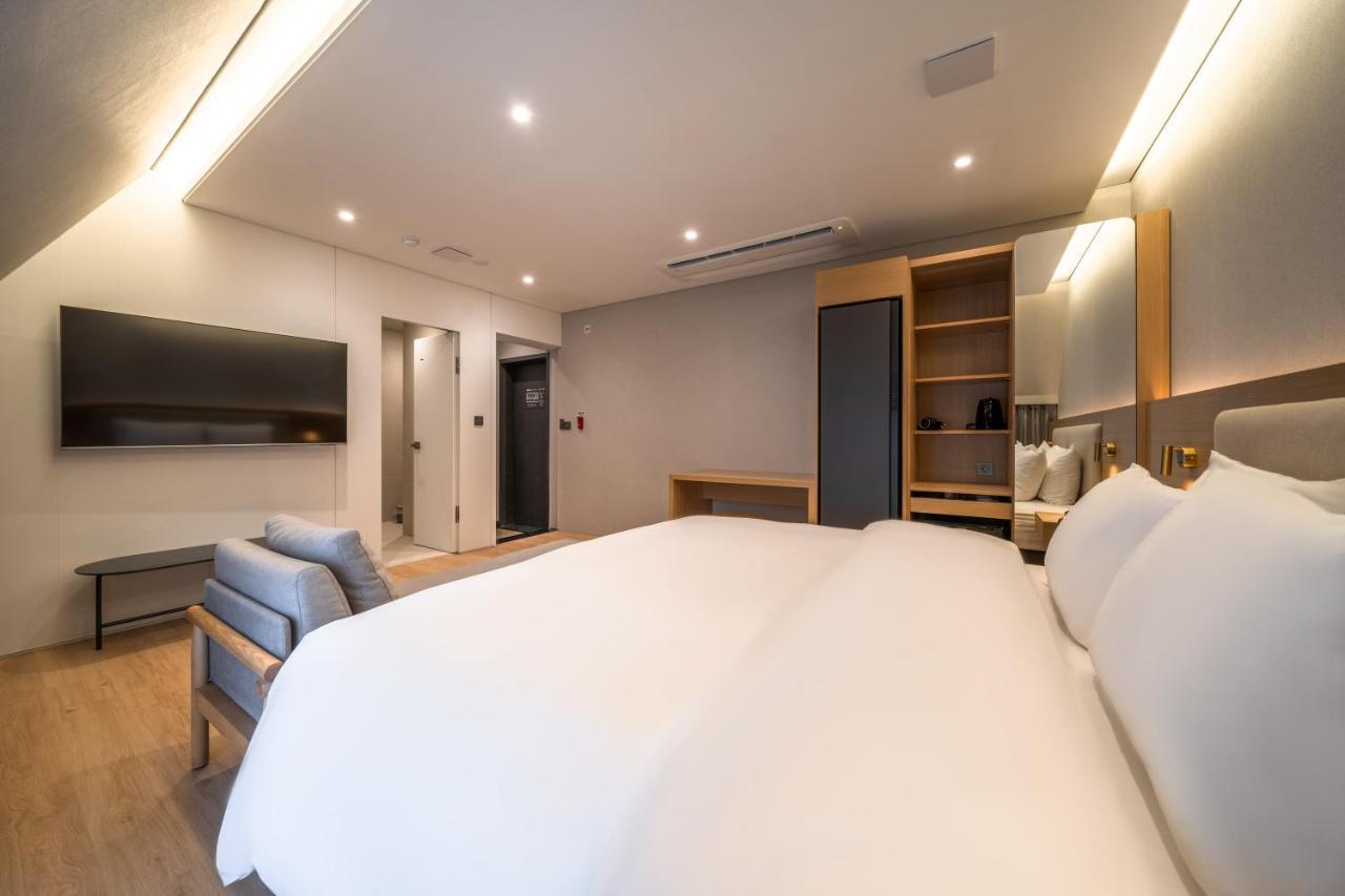 Comfort Inn Yeouido Сеул Экстерьер фото