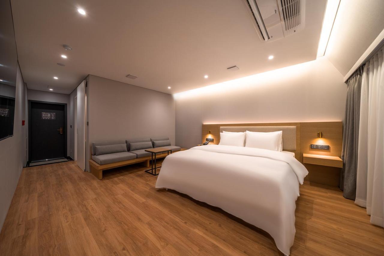 Comfort Inn Yeouido Сеул Экстерьер фото
