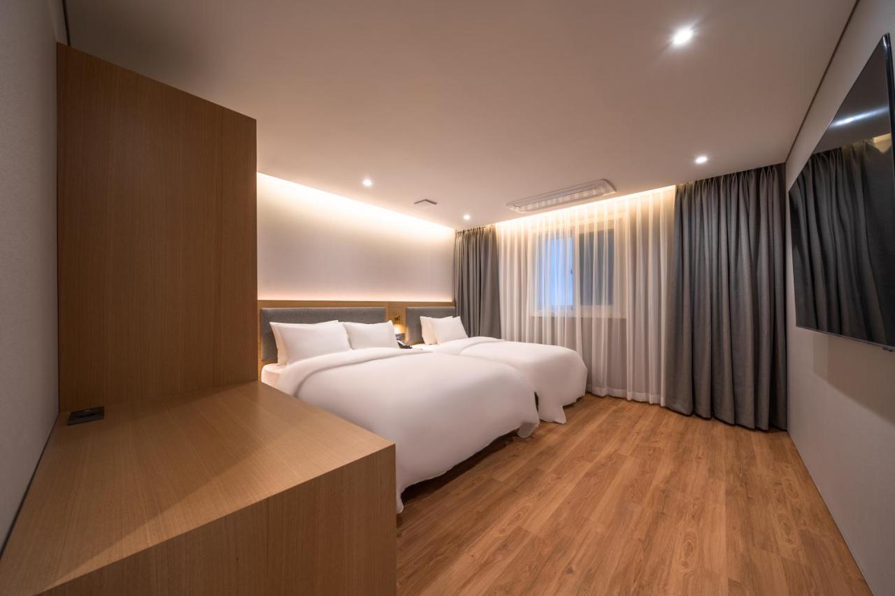 Comfort Inn Yeouido Сеул Экстерьер фото