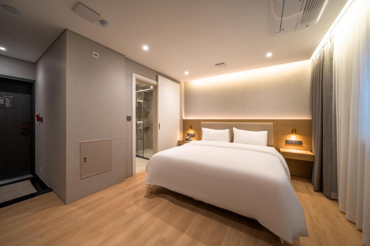 Comfort Inn Yeouido Сеул Экстерьер фото