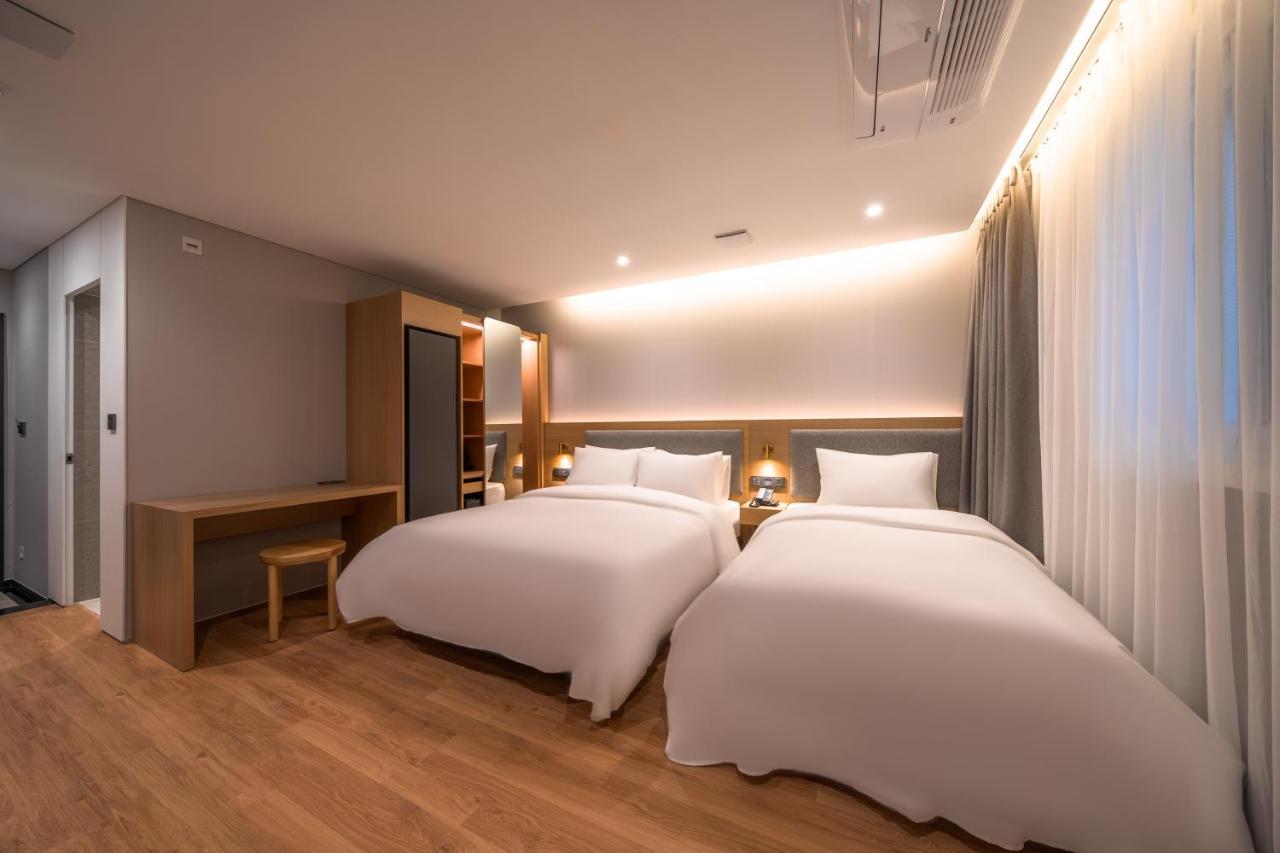 Comfort Inn Yeouido Сеул Экстерьер фото