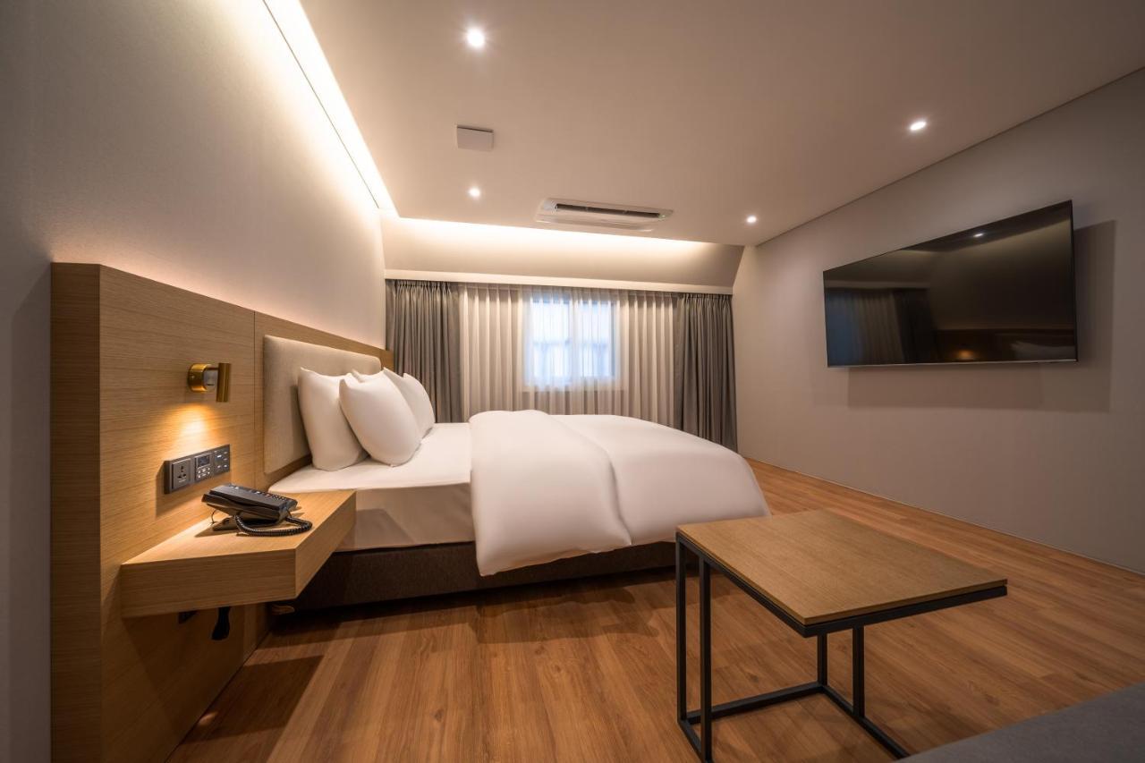Comfort Inn Yeouido Сеул Экстерьер фото