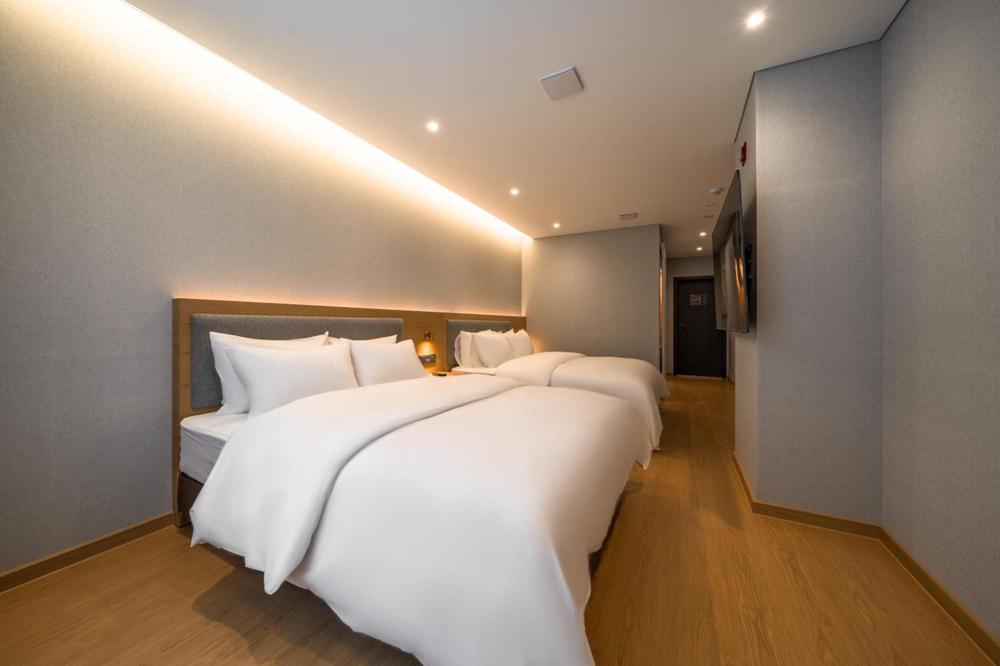 Comfort Inn Yeouido Сеул Экстерьер фото