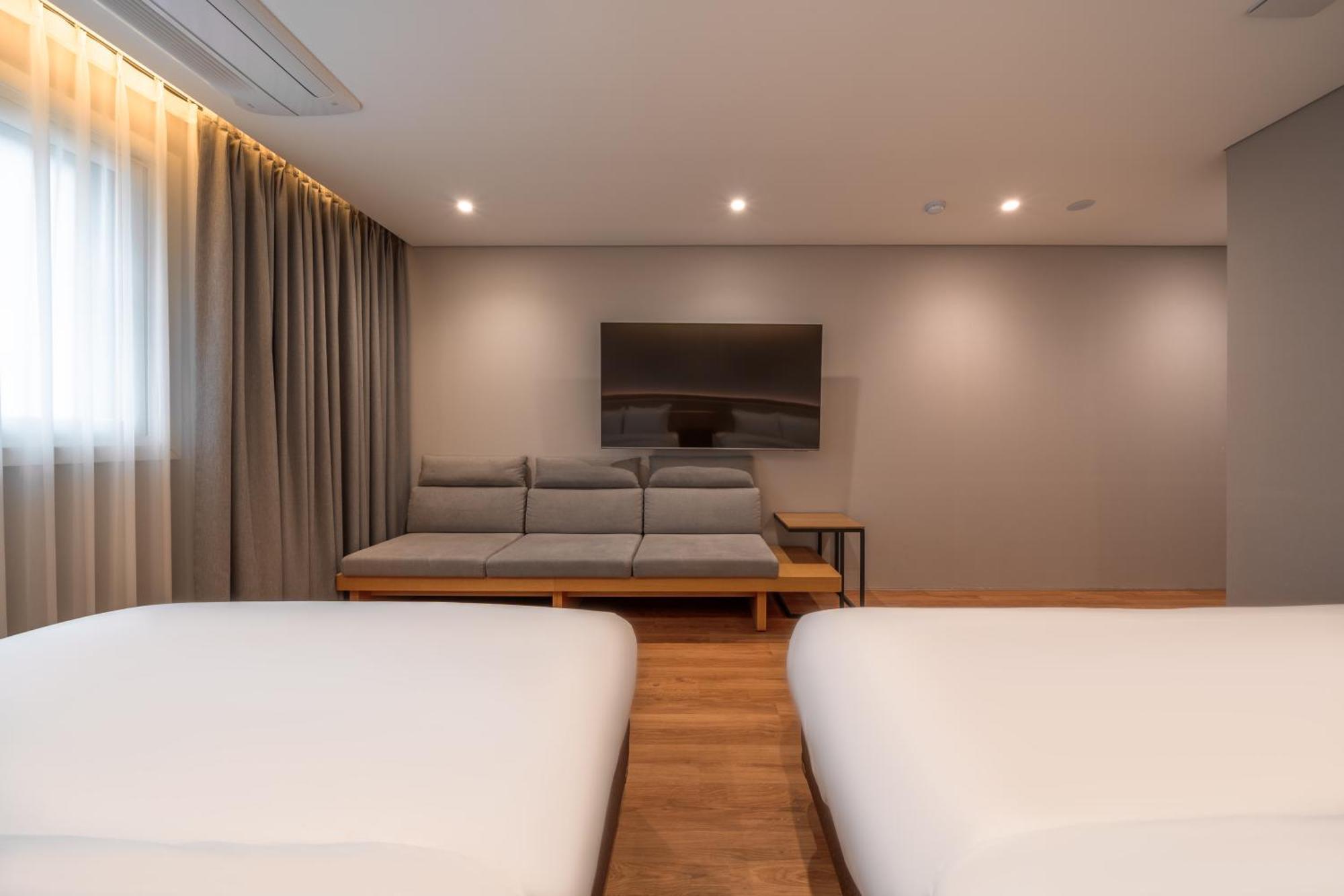 Comfort Inn Yeouido Сеул Экстерьер фото